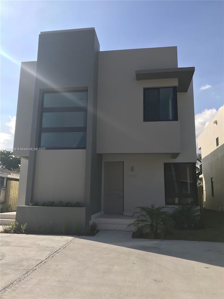 4364 E 10th Ave, Hialeah, FL 33013