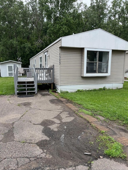 1323 Pine Tree Dr, Maplewood, MN 55119