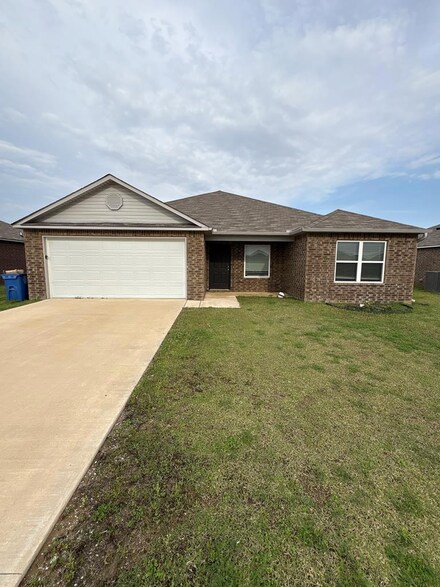 3726 Glitterman Dr, Jonesboro, AR 72404