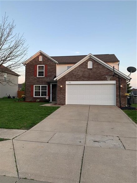 992 Nicole Way, Whiteland, IN 46184