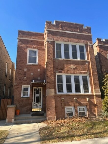 5814 N Campbell Ave Unit 2, Chicago, IL 60659