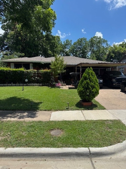 8730 Blossom Ln, Dallas, TX 75227