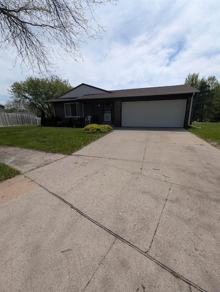 1471 Chatham Dr, Saginaw, MI 48601