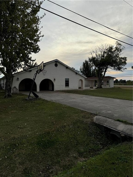 102 Pleasant Valley Dr, Des Allemands, LA 70030