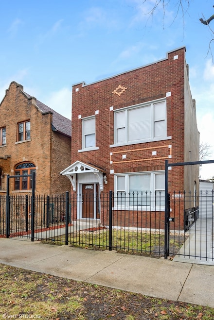 2345 S Lawndale Ave, Chicago, IL 60623