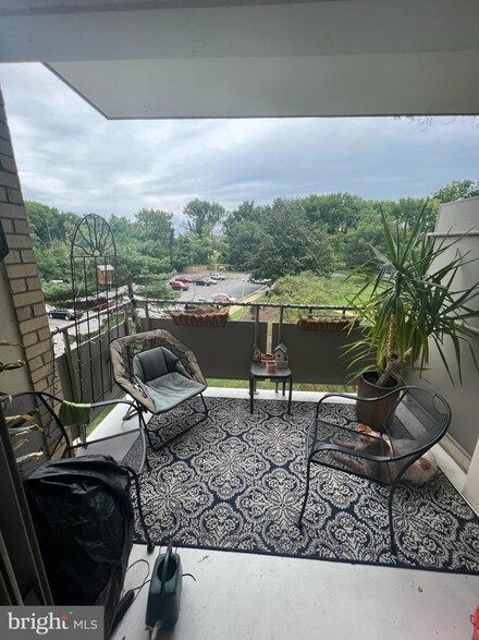 6621 Wakefield Dr Unit 316, Alexandria, VA 22307