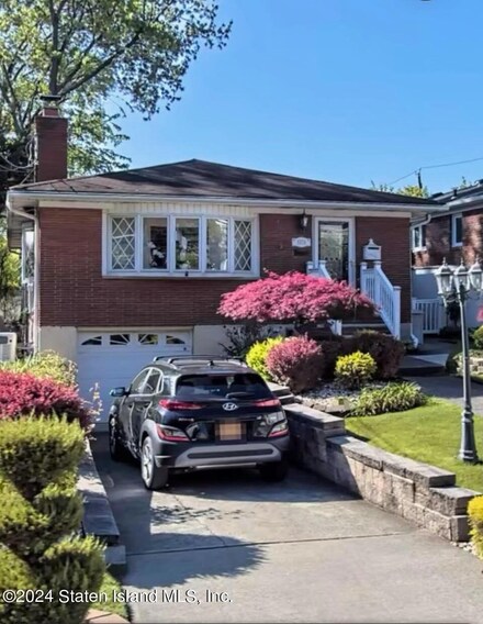 5376 Amboy Rd, Staten Island, NY 10312