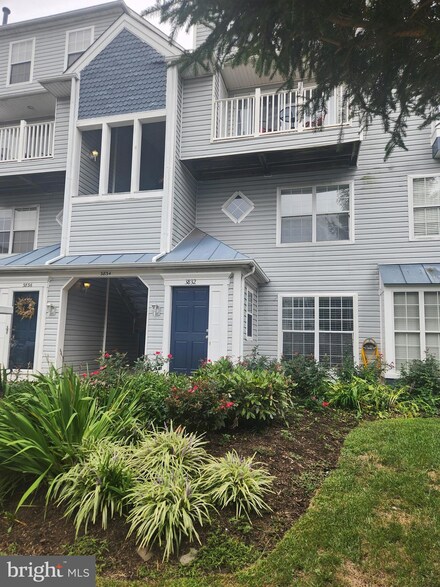 3834 Clore Place Unit 203, Woodbridge, VA 22192