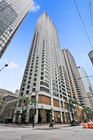 400 E Ohio St Unit 1503, Chicago, IL 60611