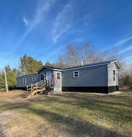 2535 S River Rd, Beaverton, MI 48612