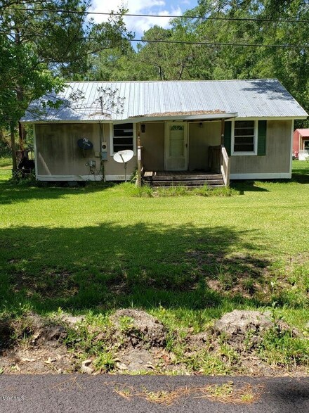 3909 Sheffield Rd, Moss Point, MS 39562