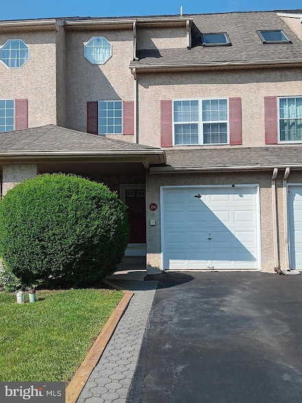 218 Parkview Dr, Souderton, PA 18964