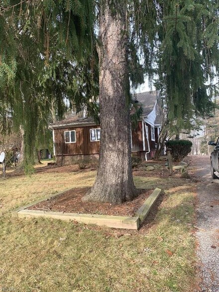 4601 E Sprague Rd, Independence, OH 44131