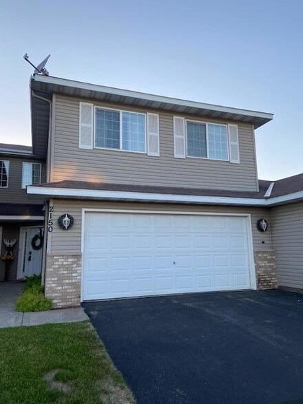2150 Cleveland Ln S, Cambridge, MN 55008
