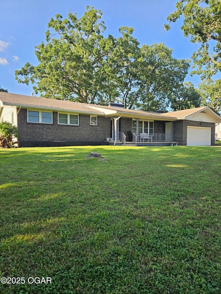 727 Plaza Dr, Joplin, MO 64804