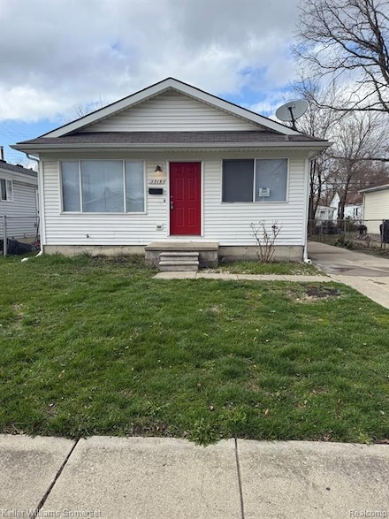 1715 E Evelyn Ave, Hazel Park, MI 48030