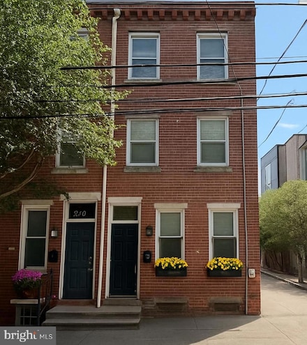 1608 Bainbridge St, Philadelphia, PA 19146