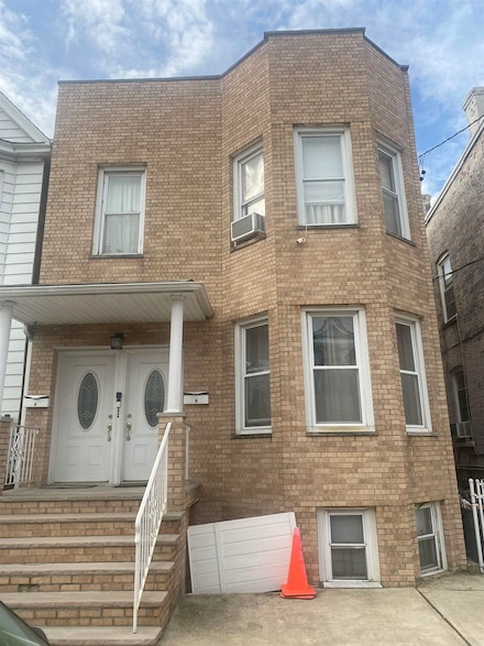 122 W 20th St Unit 1, Bayonne, NJ 07002
