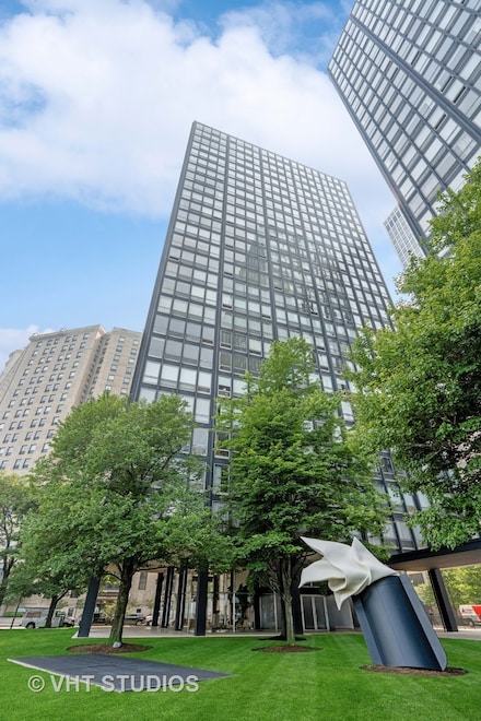 860 N Lake Shore Dr Unit 16K, Chicago, IL 60611