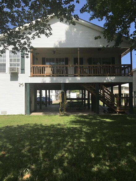 6321 Shawnee St, Kiln, MS 39556