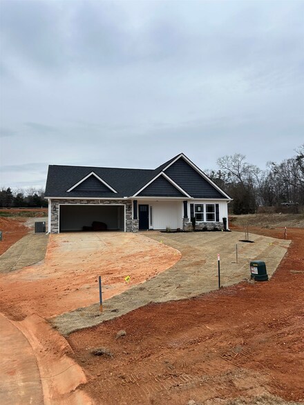 1149 New Basin Dr, Inman, SC 29349