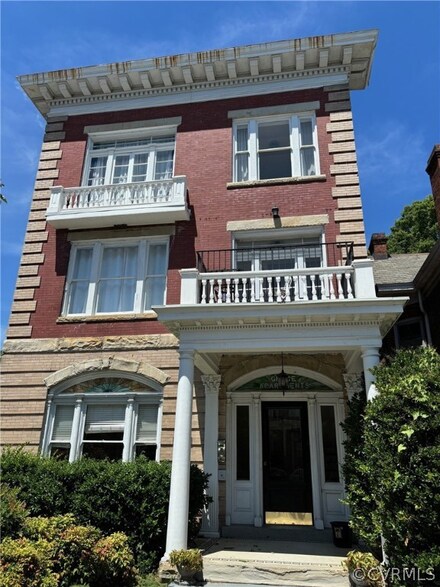 2042 W Grace St Unit 1, Richmond, VA 23220