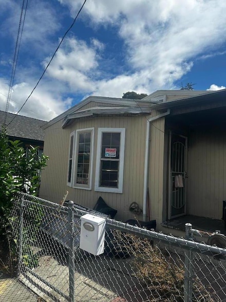 2568 63rd Ave, Oakland, CA 94605