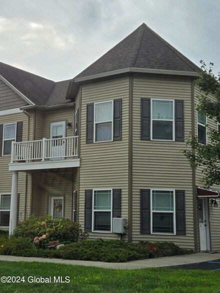 2 Stonington Hill Rd Unit H, Voorheesville, NY 12186