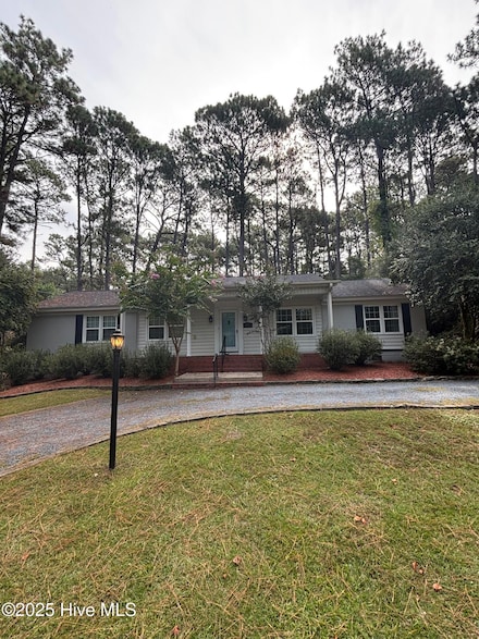 1075 Inverness Rd, Southern Pines, NC 28387
