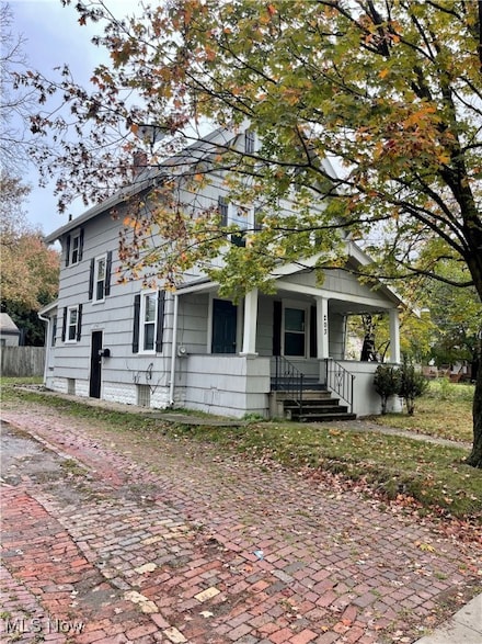 203 E York St, Akron, OH 44310