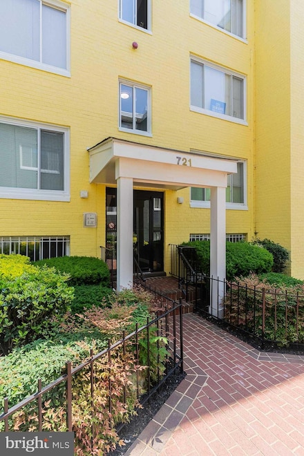 721 Brandywine St SE Unit 103, Washington, DC 20032