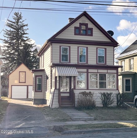 219 1st St, Schenectady, NY 12302