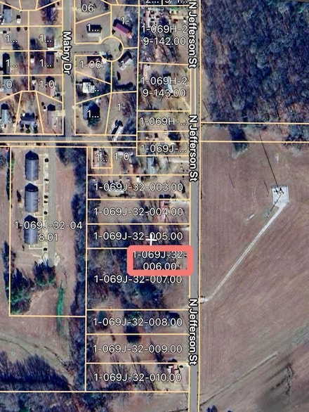 879 N Jefferson St, Houston, MS 38851
