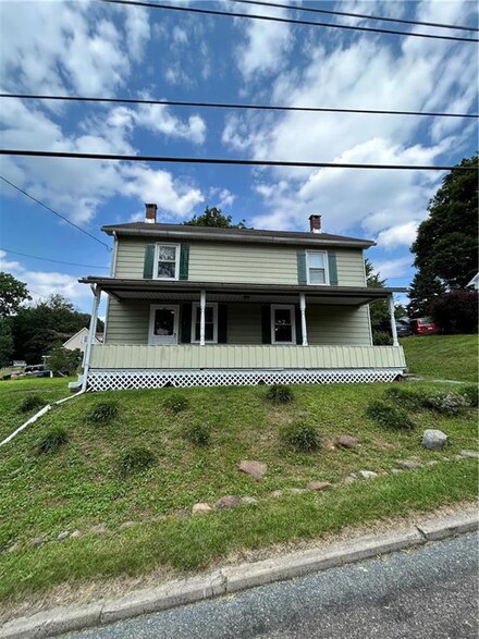 118 N Broad St, Bangor, PA 18013