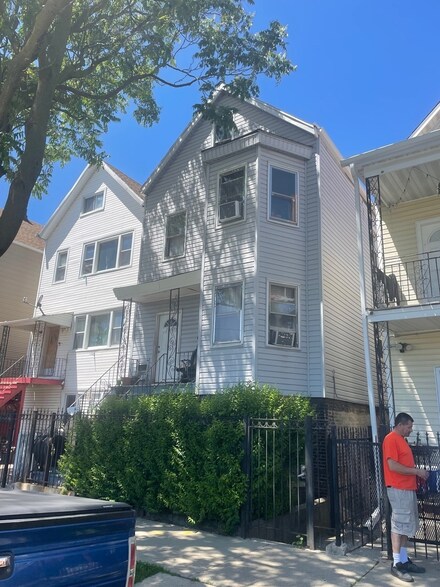 1642 W 44th St, Chicago, IL 60609
