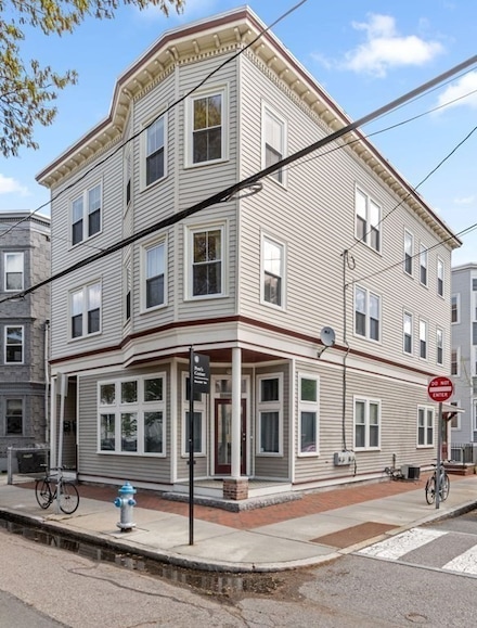 38 Roberts Rd Unit 2, Cambridge, MA 02138