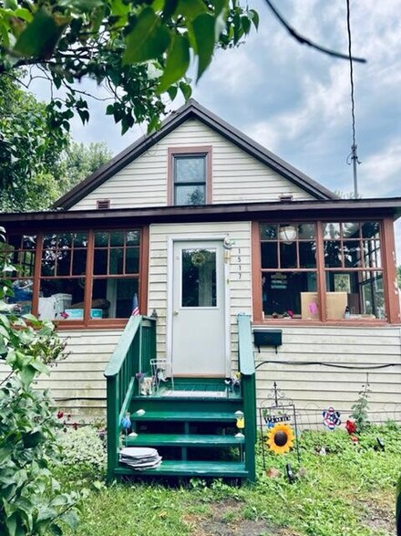 1517 W 6th Ave, Sault Sainte Marie, MI 49783