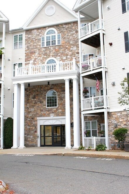 21 Hampshire Rd Unit 410, Methuen, MA 01844