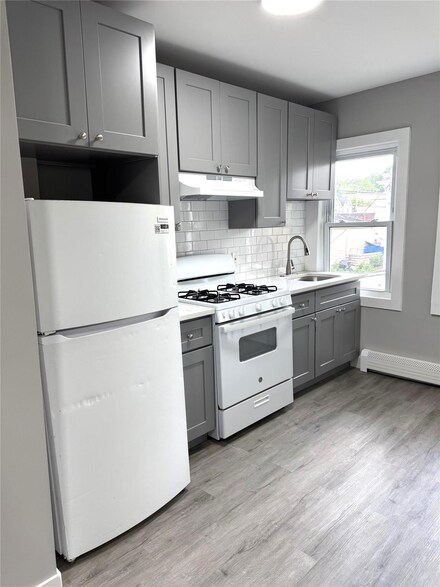 520 Harrison Ave Unit 2R, Peekskill, NY 10566
