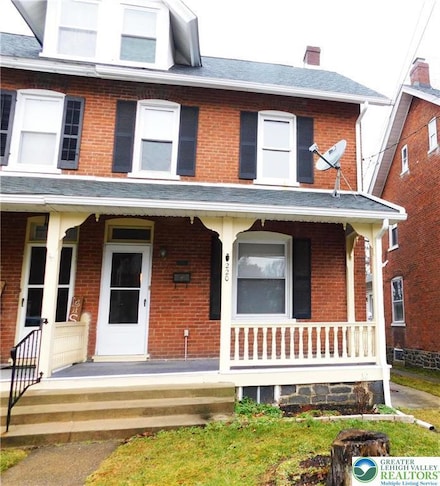 220 Locust St, Coopersburg, PA 18036