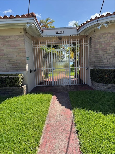 2170 Bay Dr Unit 322, Miami Beach, FL 33141