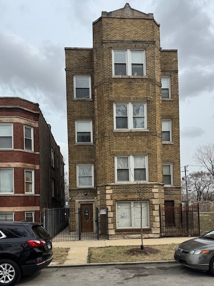 1531 S Kolin Ave, Chicago, IL 60623