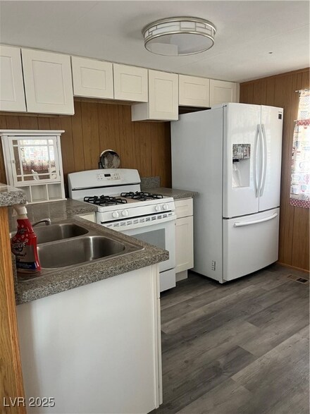 3439 Goldbutte Dr, Las Vegas, NV 89115
