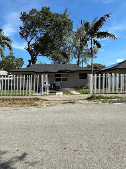 1334 NW 83rd St, Miami, FL 33147