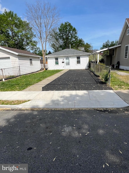 164 Edward St, Chester, PA 19013