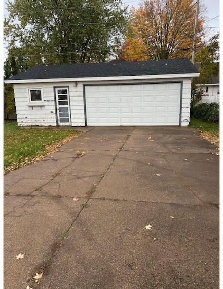 130 S Andrews St, Shawano, WI 54166