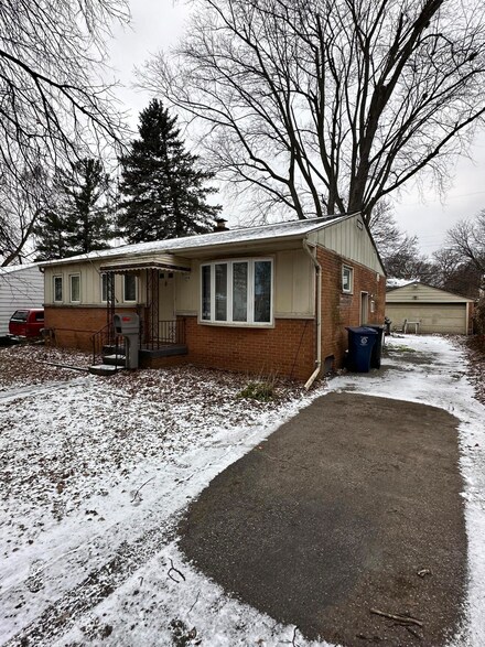 3814 Shawnee Ave, Flint, MI 48507