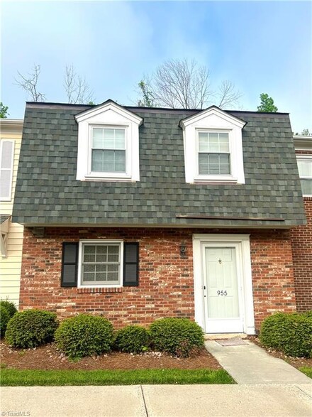 955 W 5th Ave, Lexington, NC 27292