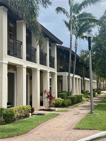 1126 SW 147th Ave Unit 1126, Pembroke Pines, FL 33027