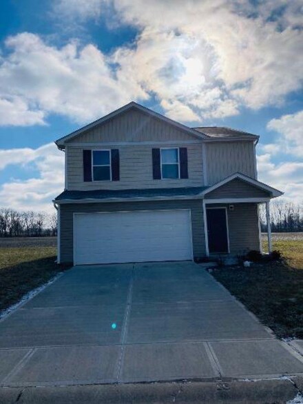 501 Sunset Ave, Centerville, IN 47330